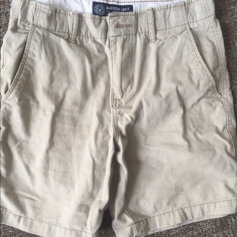 Khaki American eagle shorts